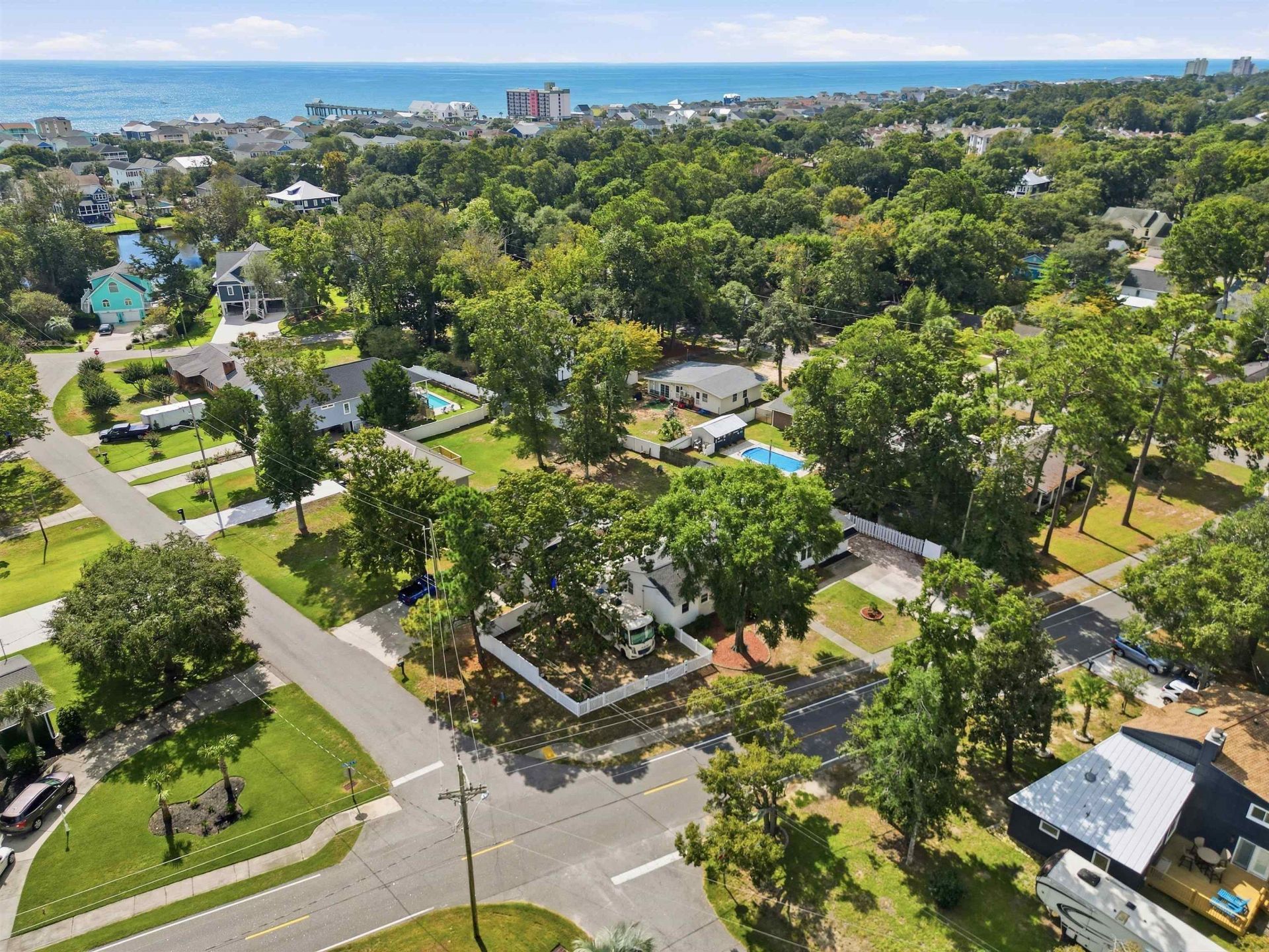 213 N Hollywood Dr. Photo 29