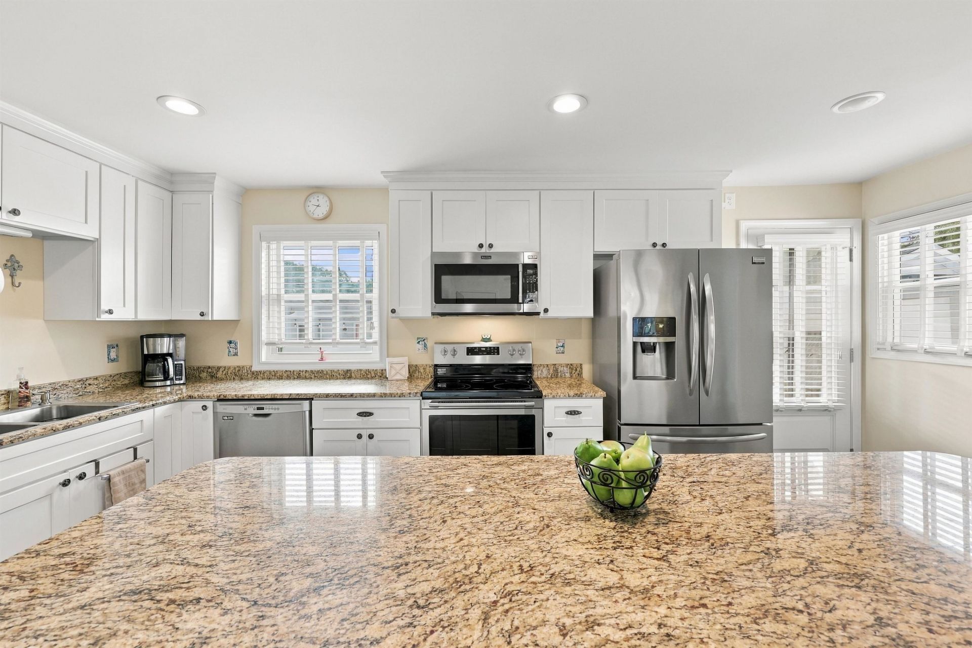 213 N Hollywood Dr. Photo 8