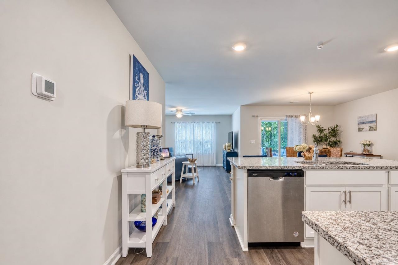 242 Hollandbush Dr.  Photo 4