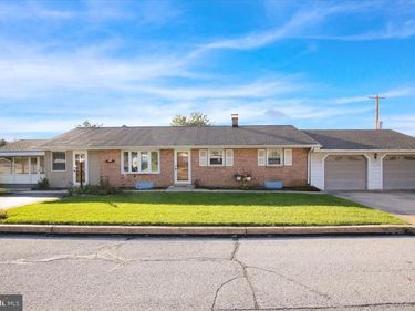 832 FRITZ AVENUE, READING, PA 19607