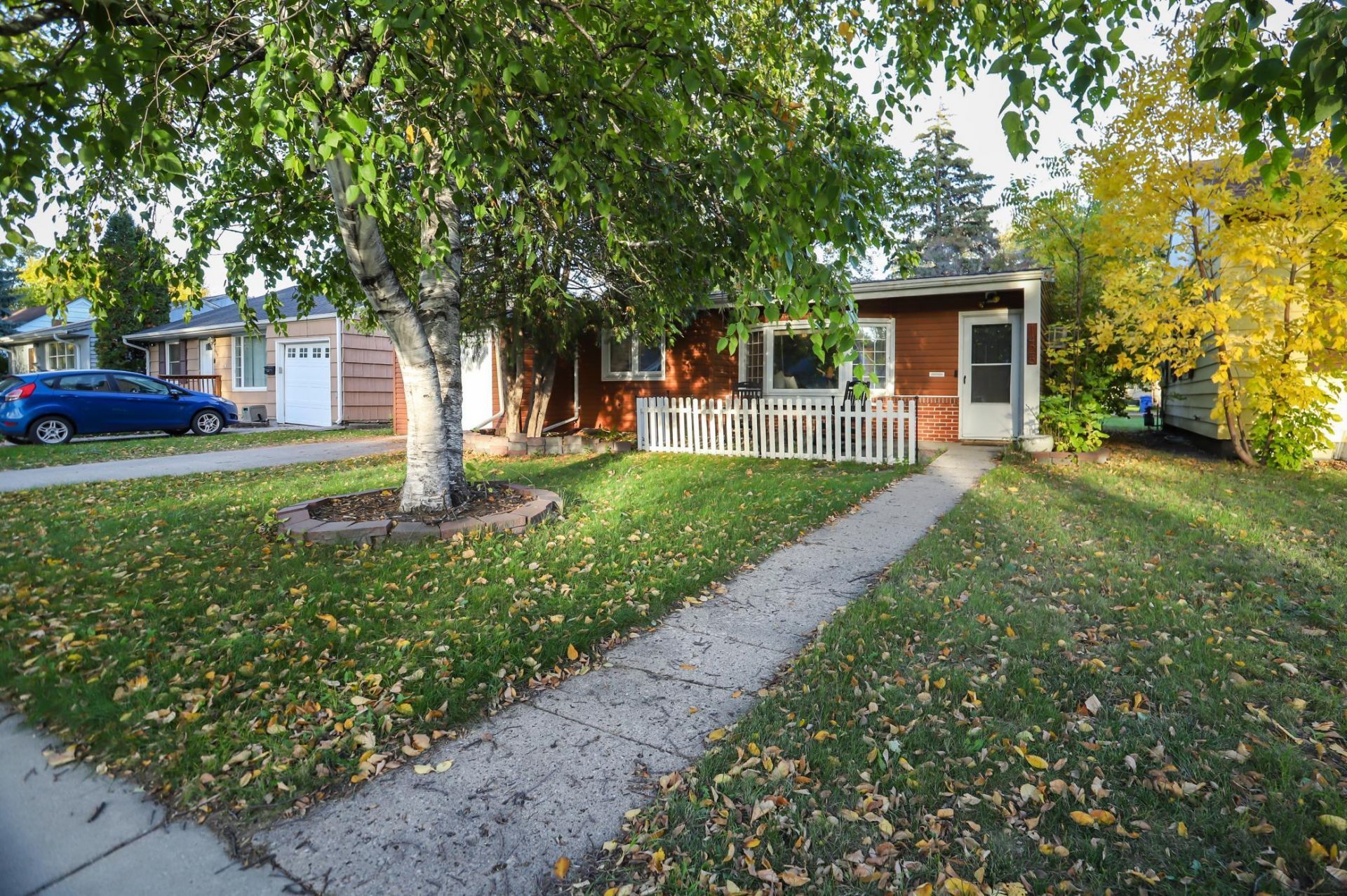 1425 12th Street N, Fargo, ND 58102 Main Photo