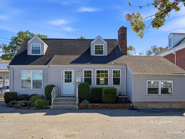 781 Old Country Road , Plainview, NY 11803
