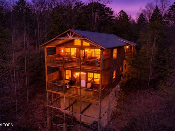 2539 Raccoon Hollow Way, Sevierville, TN 37862