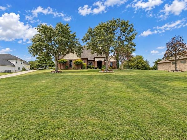 4613 Lake Breeze Drive, McKinney, TX 75071