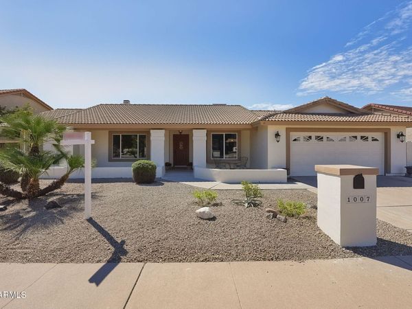 1007 E GRANDVIEW Road, Phoenix, AZ 85022