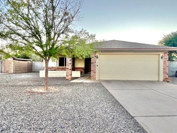 1808 N BULLMOOSE Drive, Chandler, AZ 85224