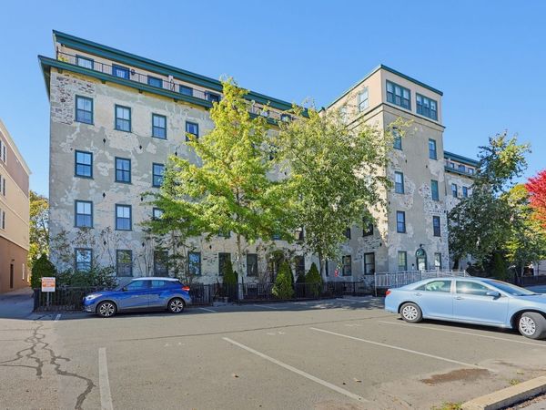 426 Mt. Hope, Unit 305, North Attleboro, MA 02760