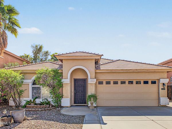 15807 W CALAVAR Road, Surprise, AZ 85379