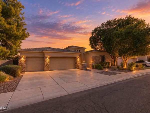 462 W CAROB Drive, Chandler, AZ 85248