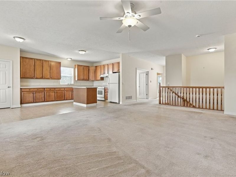 1489 E Quail Run Drive, Newark, OH 43055 Photo 12