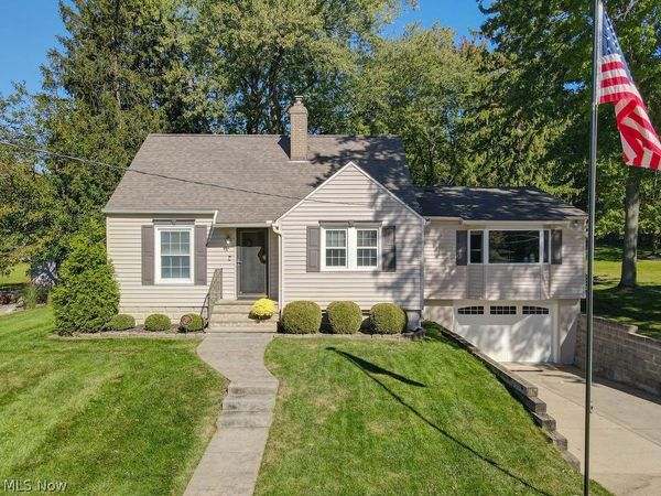 6162 Akins Road , North Royalton, OH 44133