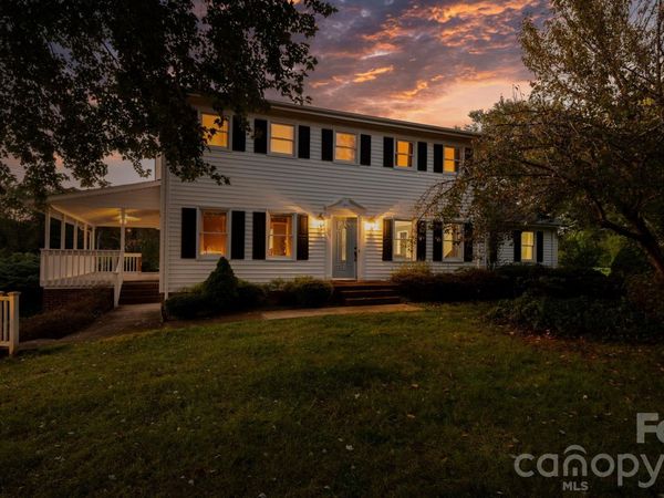 1522 Midland Drive, Hudson, NC 28638
