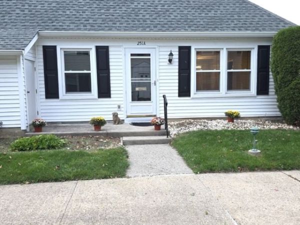251 Mystic Ln, Monroe, NJ 08831