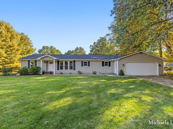 7510 Thornapple Dales Drive SE, Alto, MI 49302