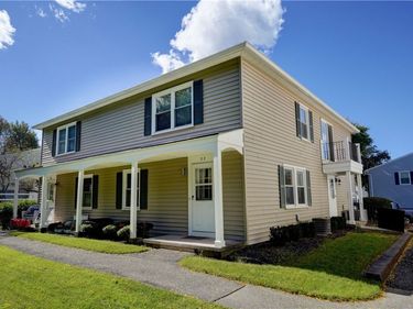 22 Falcon Lane E, Unit East, Fairport, NY 14450