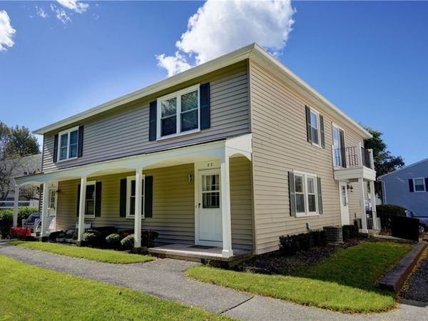 22 Falcon Lane E, Unit East, Fairport, NY 14450