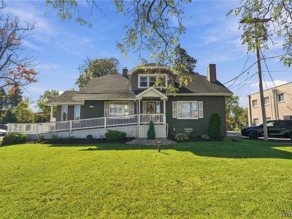 6797 Main Street , Williamsville, NY 14221