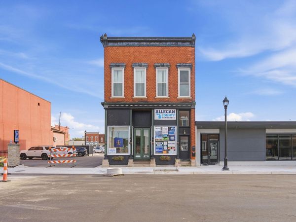 221 Trowbridge Street, Allegan, MI 49010