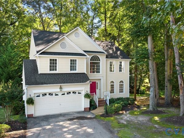 9148 Kings Charter Drive , Hanover, VA 23116