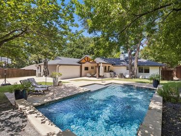 10428 Vinemont, Dallas, TX 75218