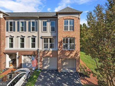 21424 FALLING ROCK TERRACE, BROADLANDS, VA 20148