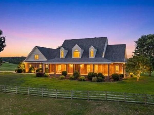 559 White Road, Old Fort, TN 37362