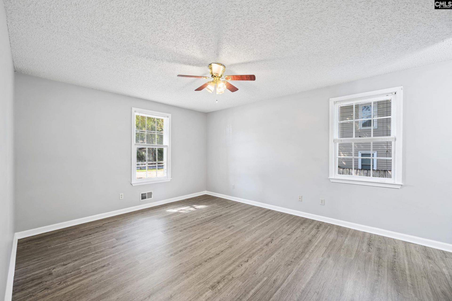 515 Corley Street  Photo 10