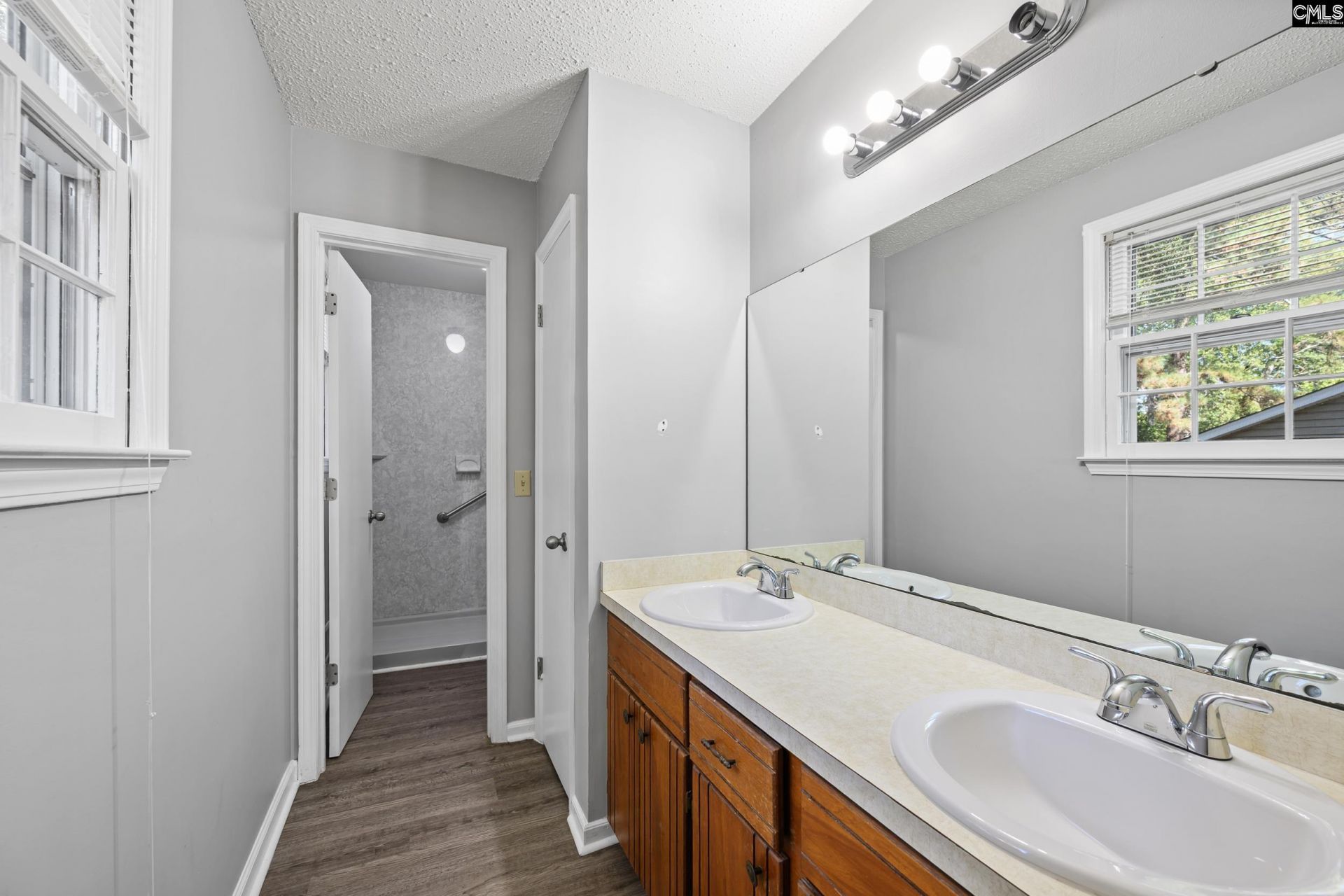 515 Corley Street  Photo 13