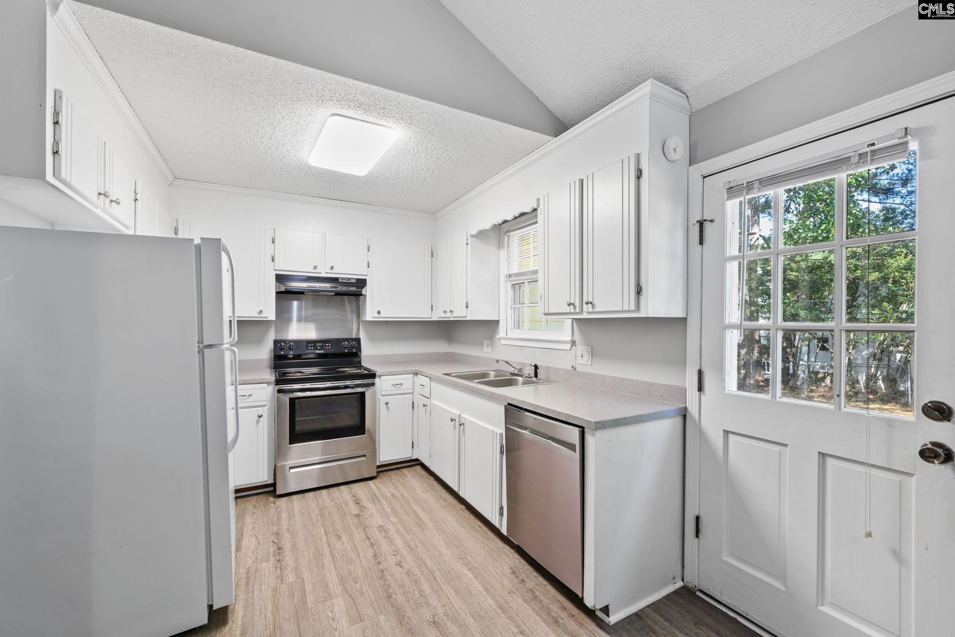 515 Corley Street  Photo 9