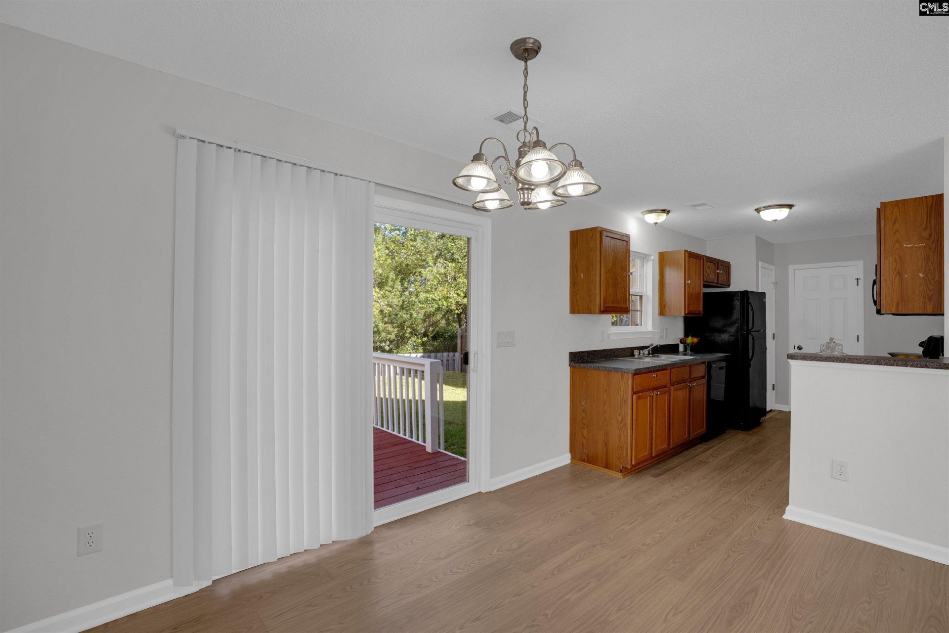 205 Village Walk Photo 10
