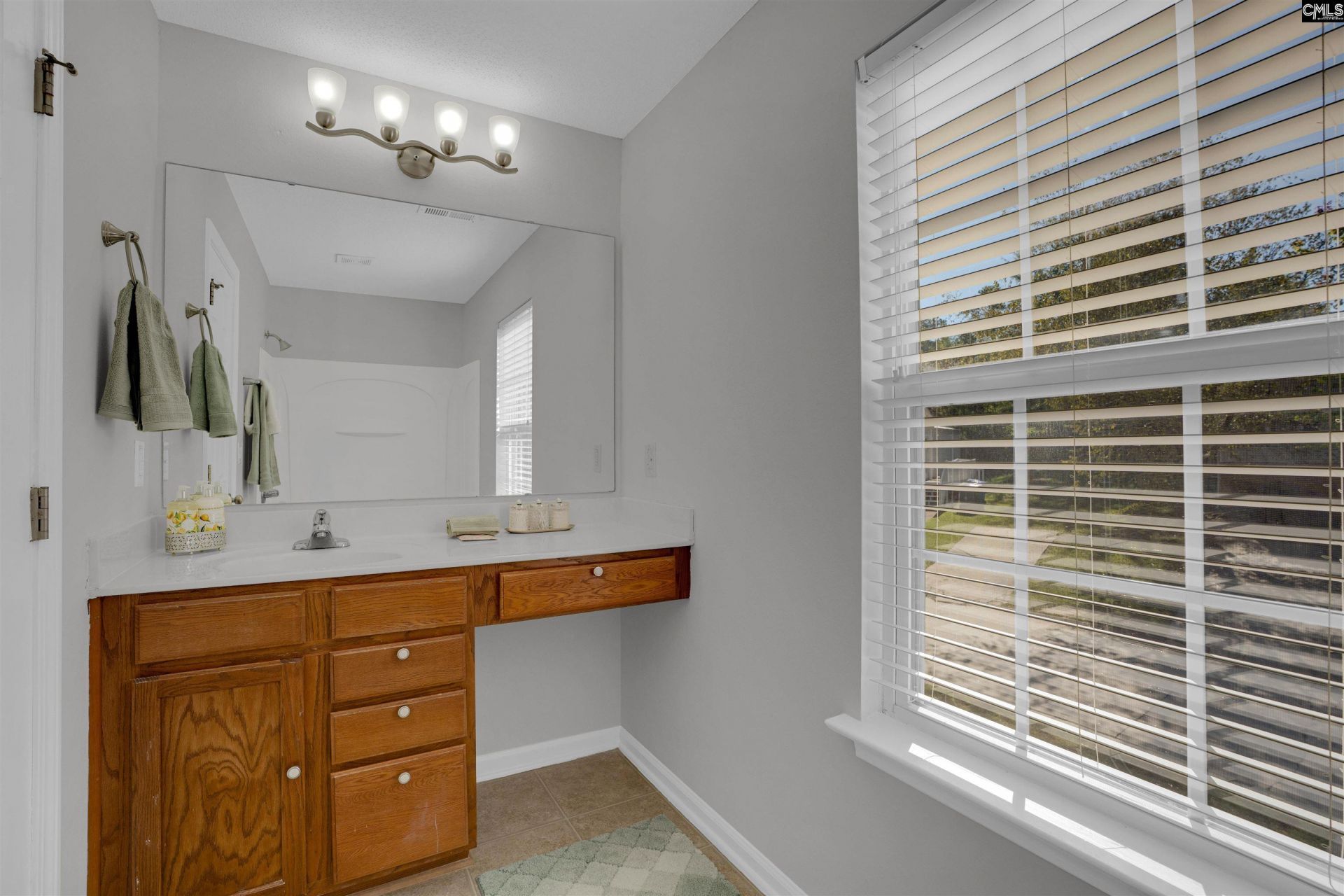 205 Village Walk Photo 17