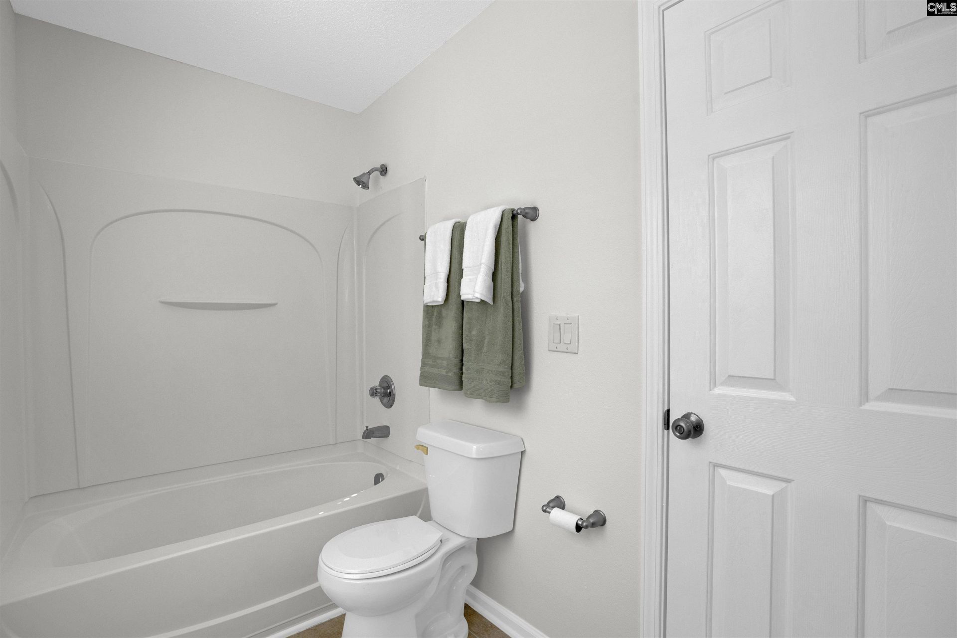 205 Village Walk Photo 18