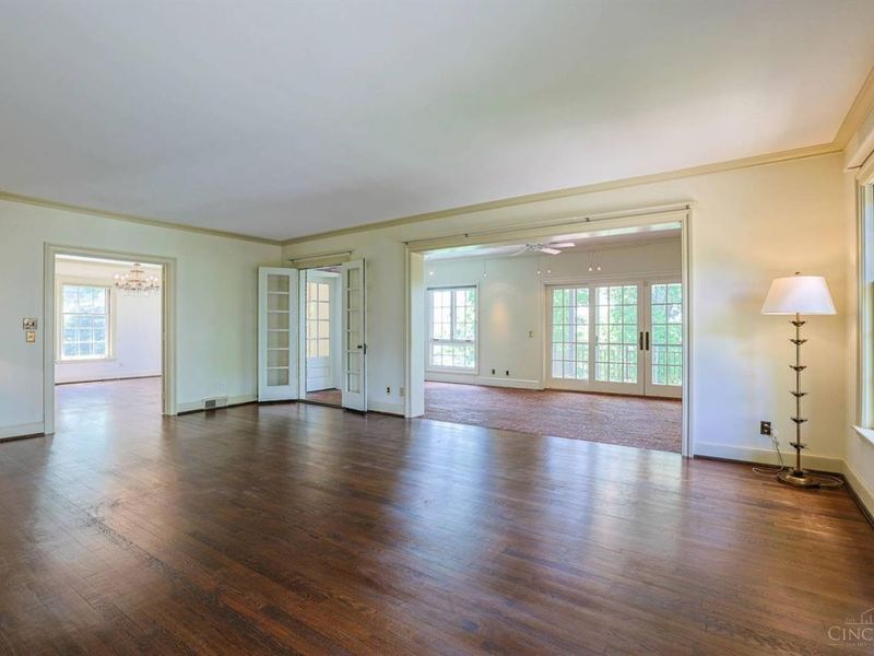 11 Weebetook Lane, Cincinnati, OH 45208 Photo 8
