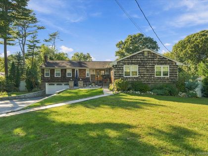 49 Westview Drive Miller Place, NY 11764