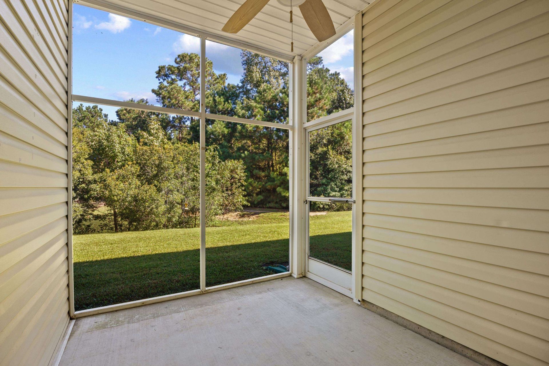 230 Portsmith Dr. Photo 34