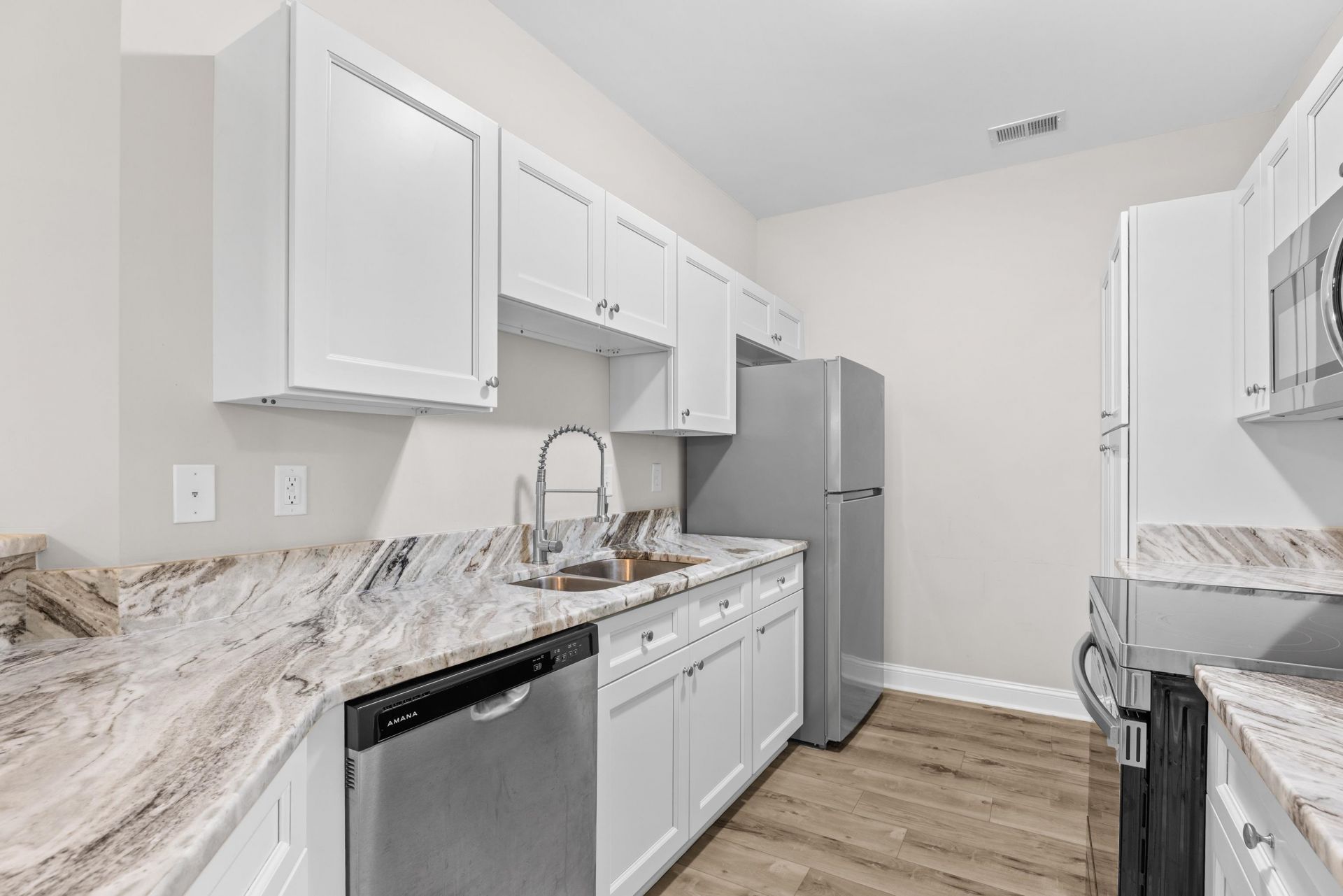 230 Portsmith Dr. Photo 8