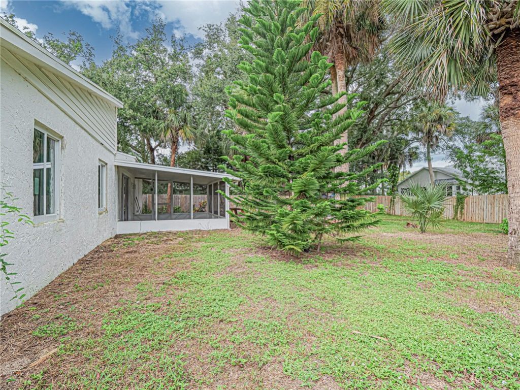 141 Ablett Terrace , Sebastian, FL 32958 Photo