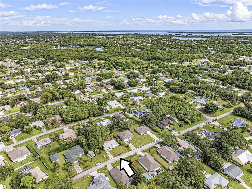 141 Ablett Terrace , Sebastian, FL 32958 Photo