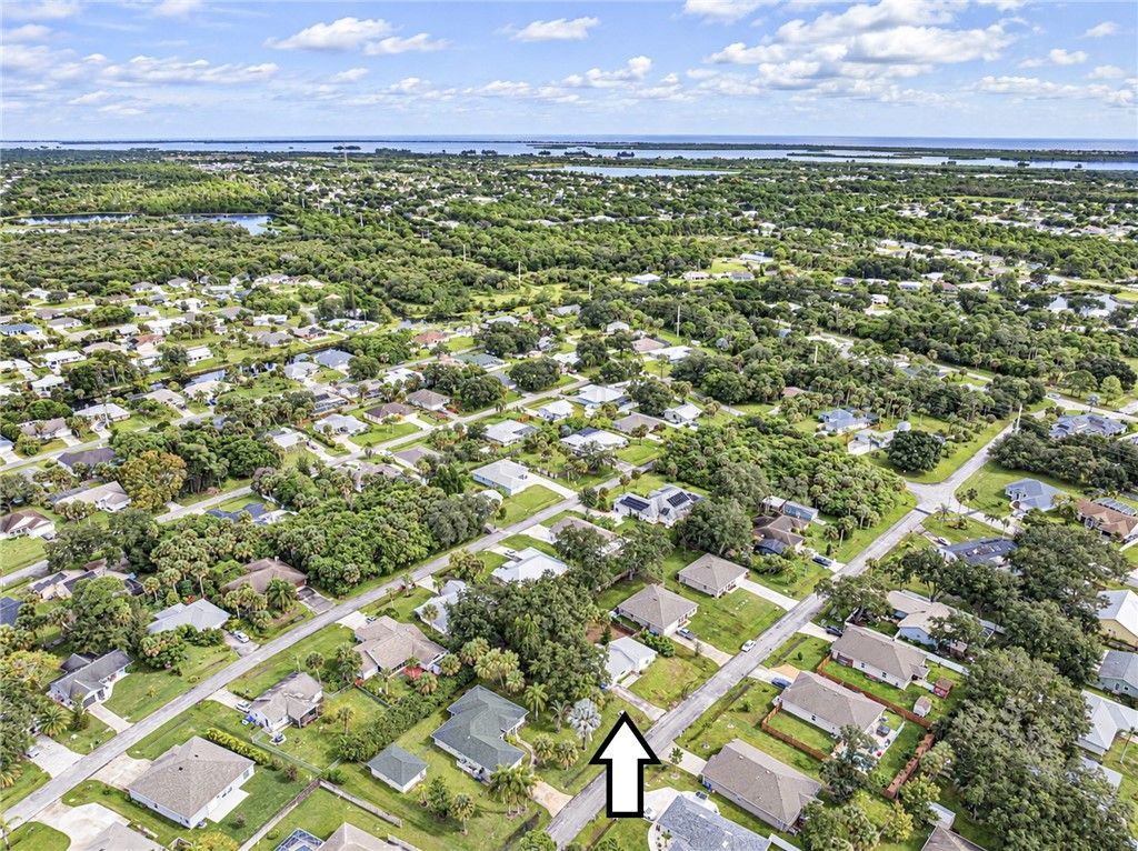 141 Ablett Terrace , Sebastian, FL 32958 Photo