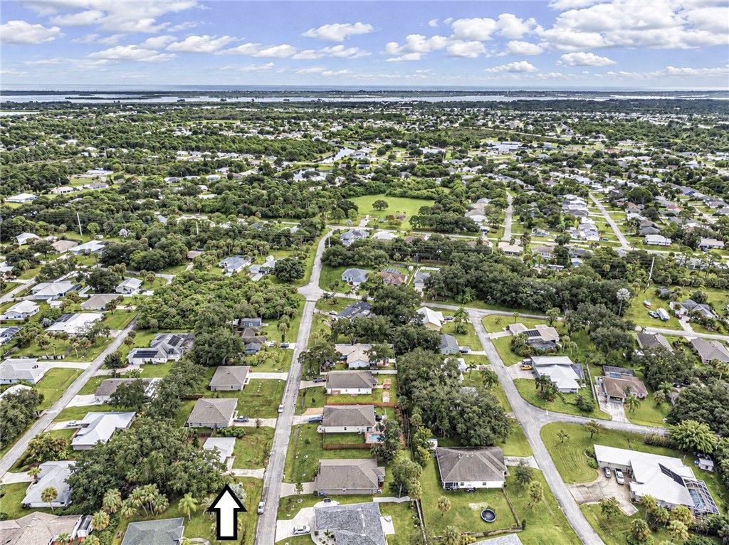 141 Ablett Terrace , Sebastian, FL 32958 Photo