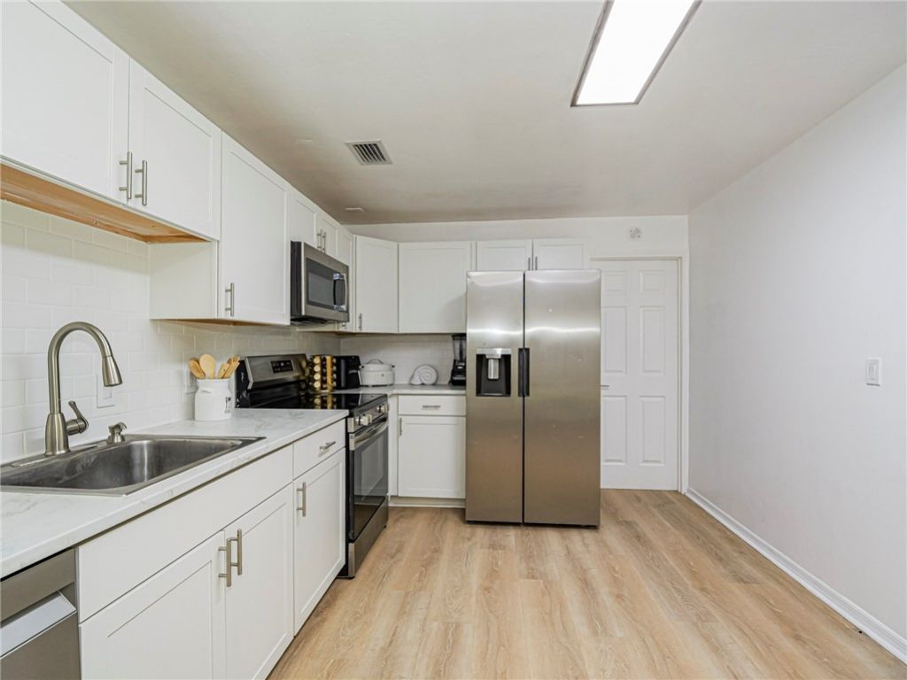 141 Ablett Terrace , Sebastian, FL 32958 Photo
