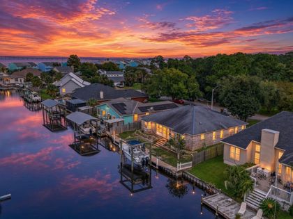 1659 Kauai Ct Gulf Breeze, FL 32563