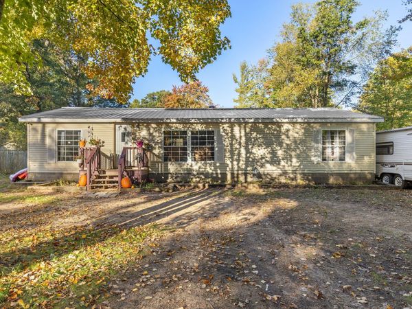 1125 S Ransom Road, White Cloud, MI 49349