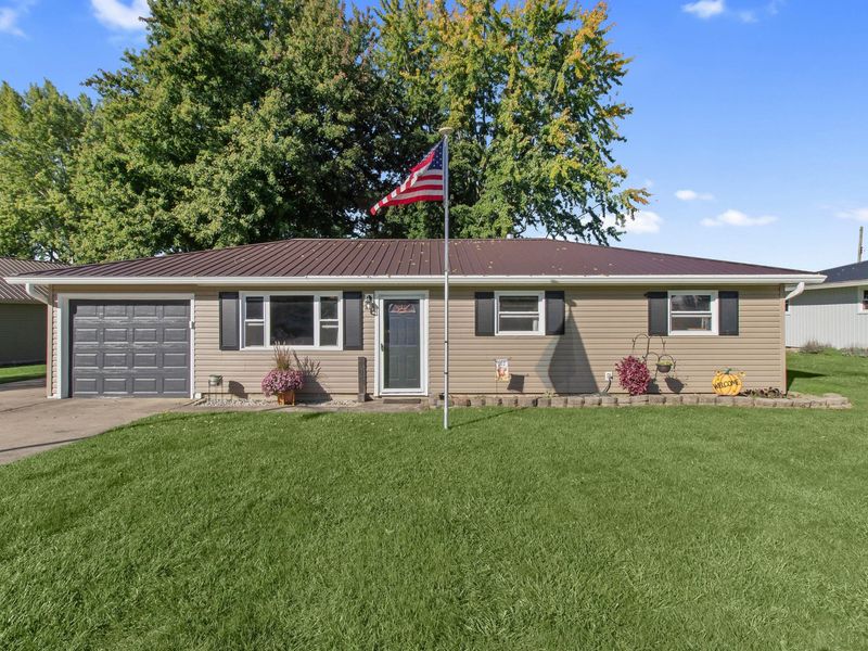 105 Island Avenue, Jackson Center, OH 45334 Photo 1