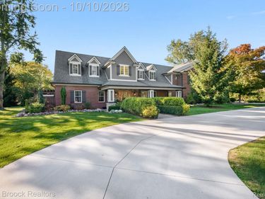 30325 Vernon Drive, Beverly Hills Village, Mi 48025