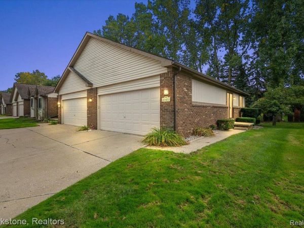 20470 Longwood Drive , Clinton Township, Mi 48038