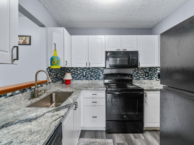 190 Glenkirk Drive , Unit 101B, Blacklick, OH 43004 Photo 6