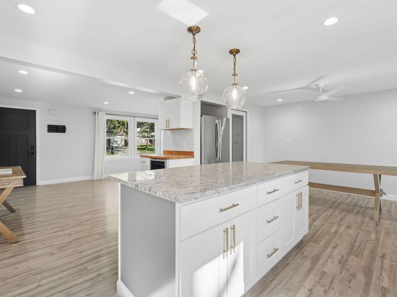 3951 Cypress Creek Drive , Columbus, OH 43228 Photo 12