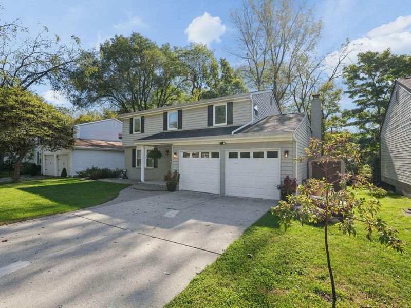 3951 Cypress Creek Drive , Columbus, OH 43228 Photo 3