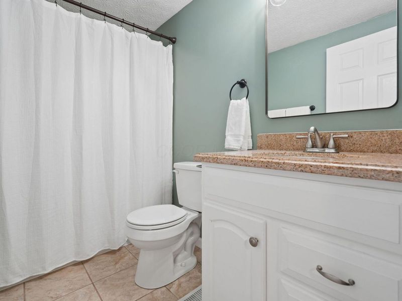 3951 Cypress Creek Drive , Columbus, OH 43228 Photo 32